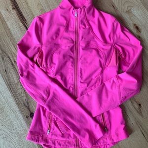 Lululemon Sonic pink define jacket size 4 Good condition!